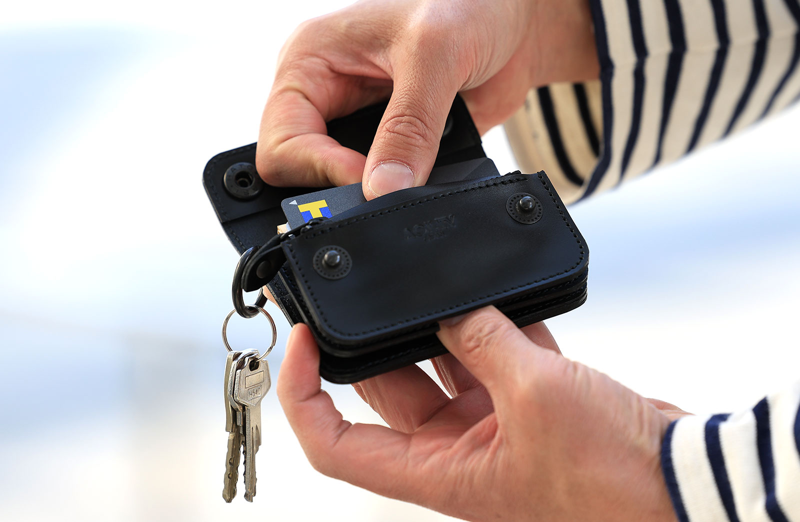 トラッカーウォレット トラッカー財布 ミニ財布 撥水 ミドル コンパクト レザー 革 